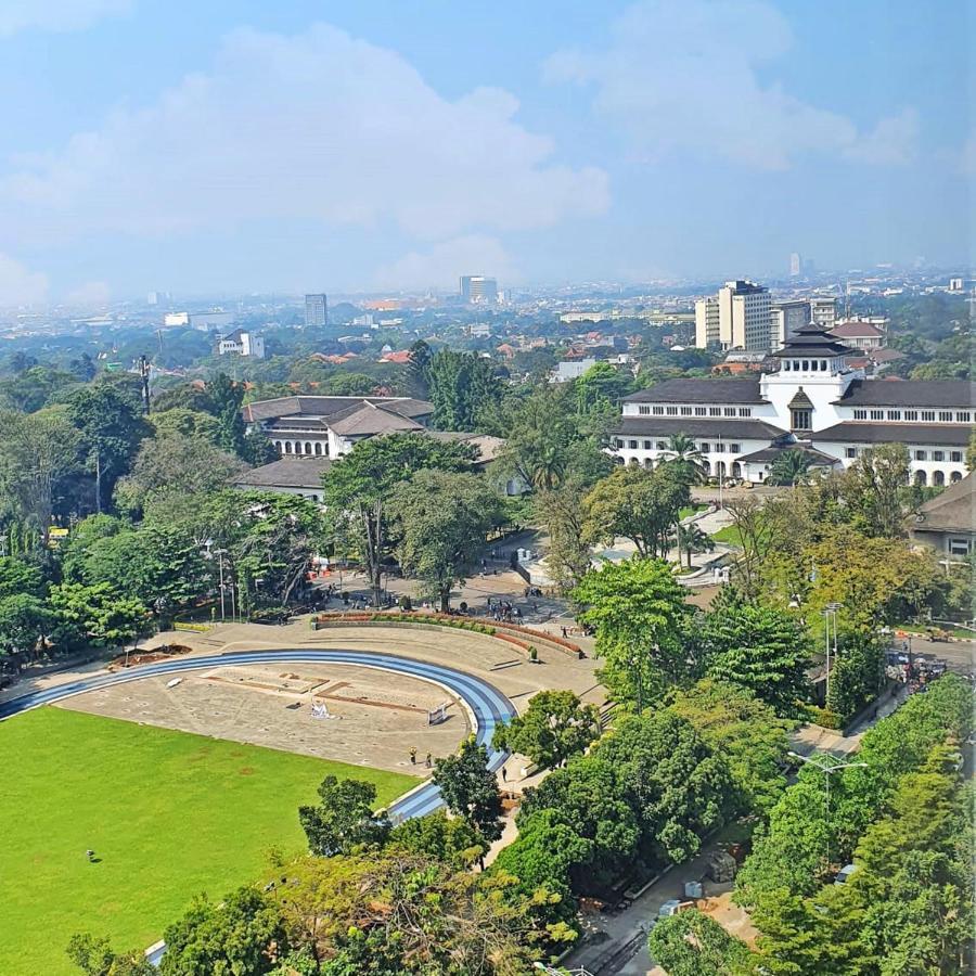 Ibis Styles Bandung Grand Central Hotel Exterior photo