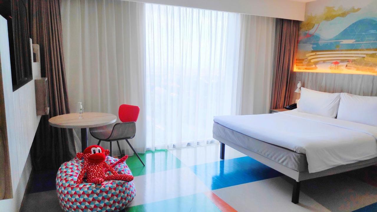 Ibis Styles Bandung Grand Central Exterior photo