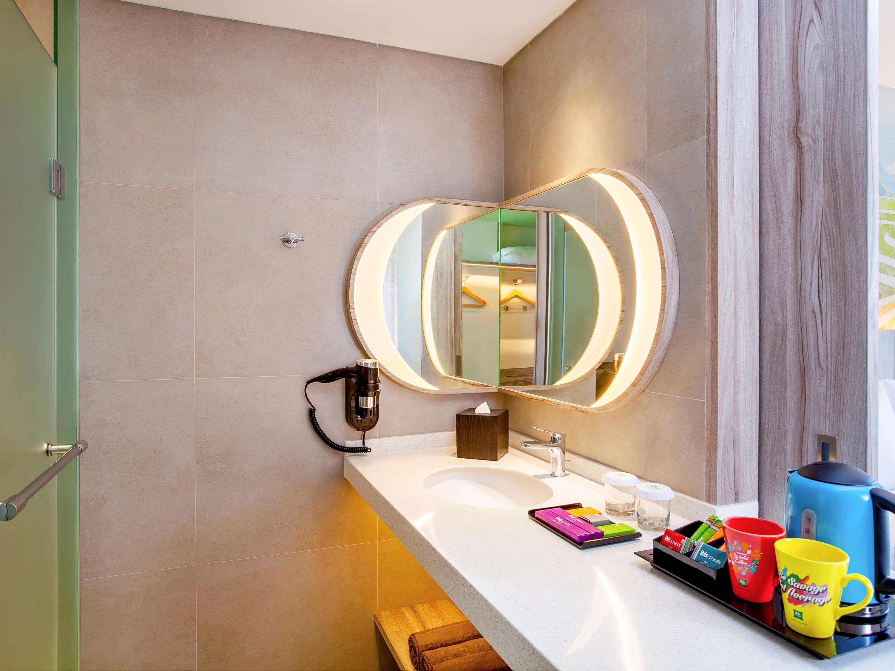 Ibis Styles Bandung Grand Central Exterior photo