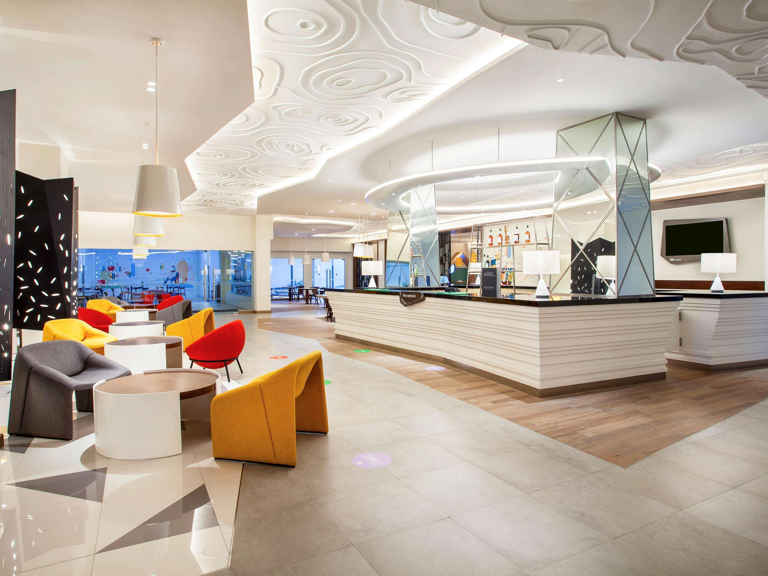 Ibis Styles Bandung Grand Central Exterior photo